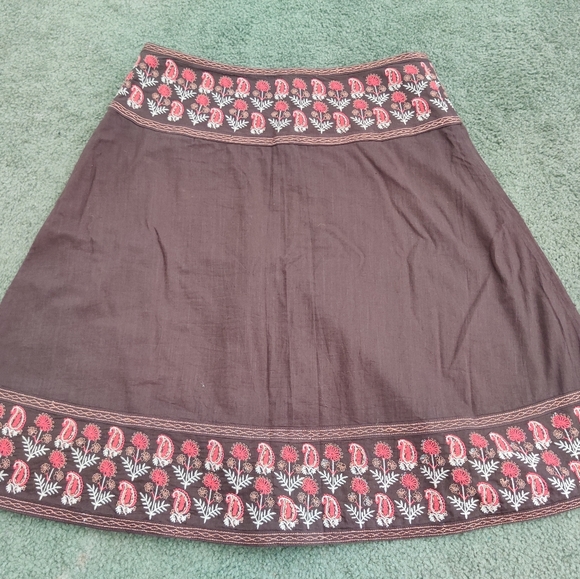 Beautifully detailed Monsoon skirt - Picture 3 of 3